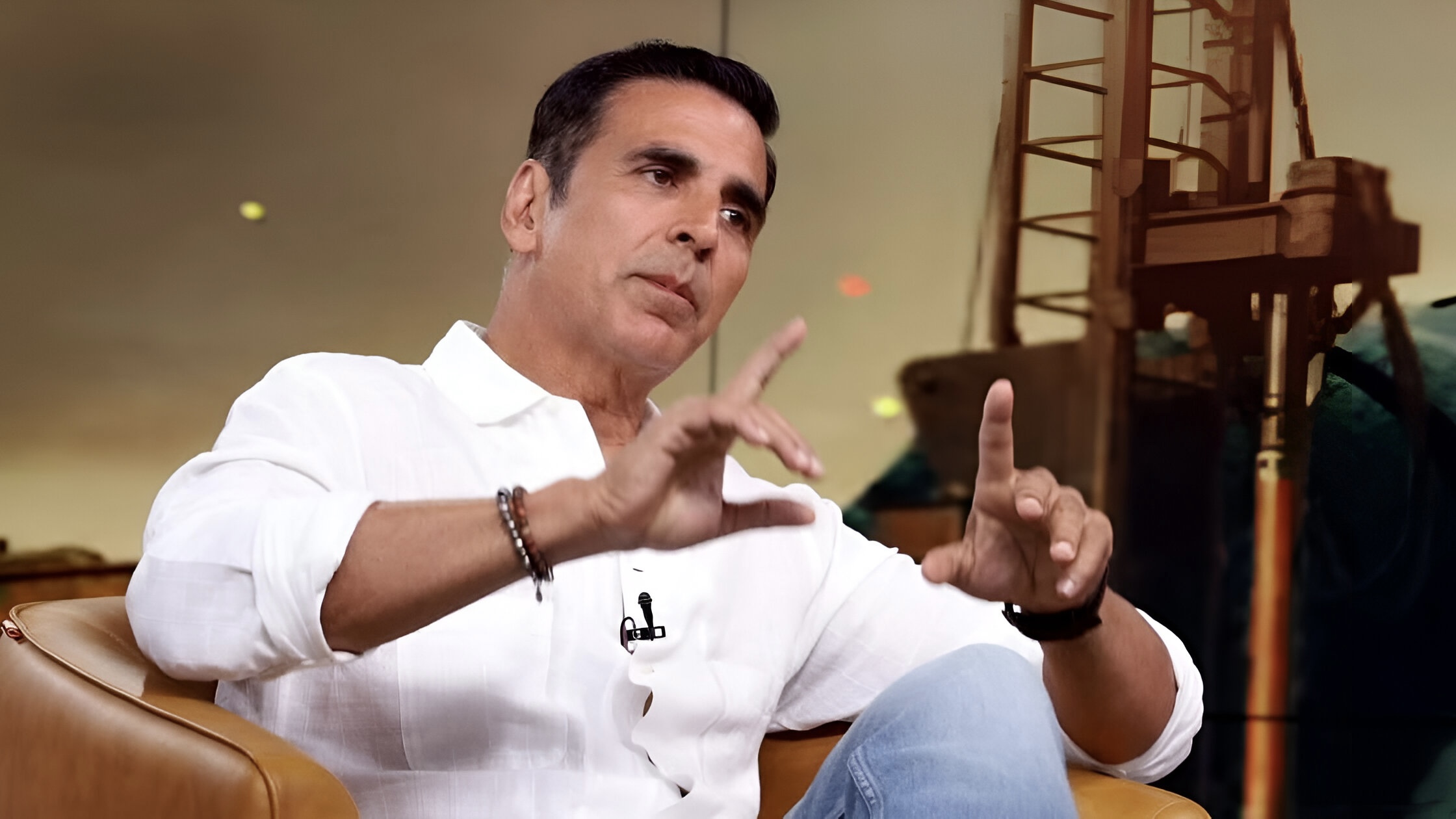 Akshay Kumar Hits Back at Trolls: "I'm Not Dead!" Response to Trolls After Box Office Flops